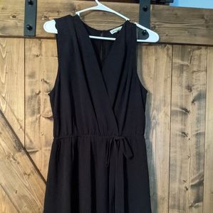 Sleeveless Black Dress | Monteau